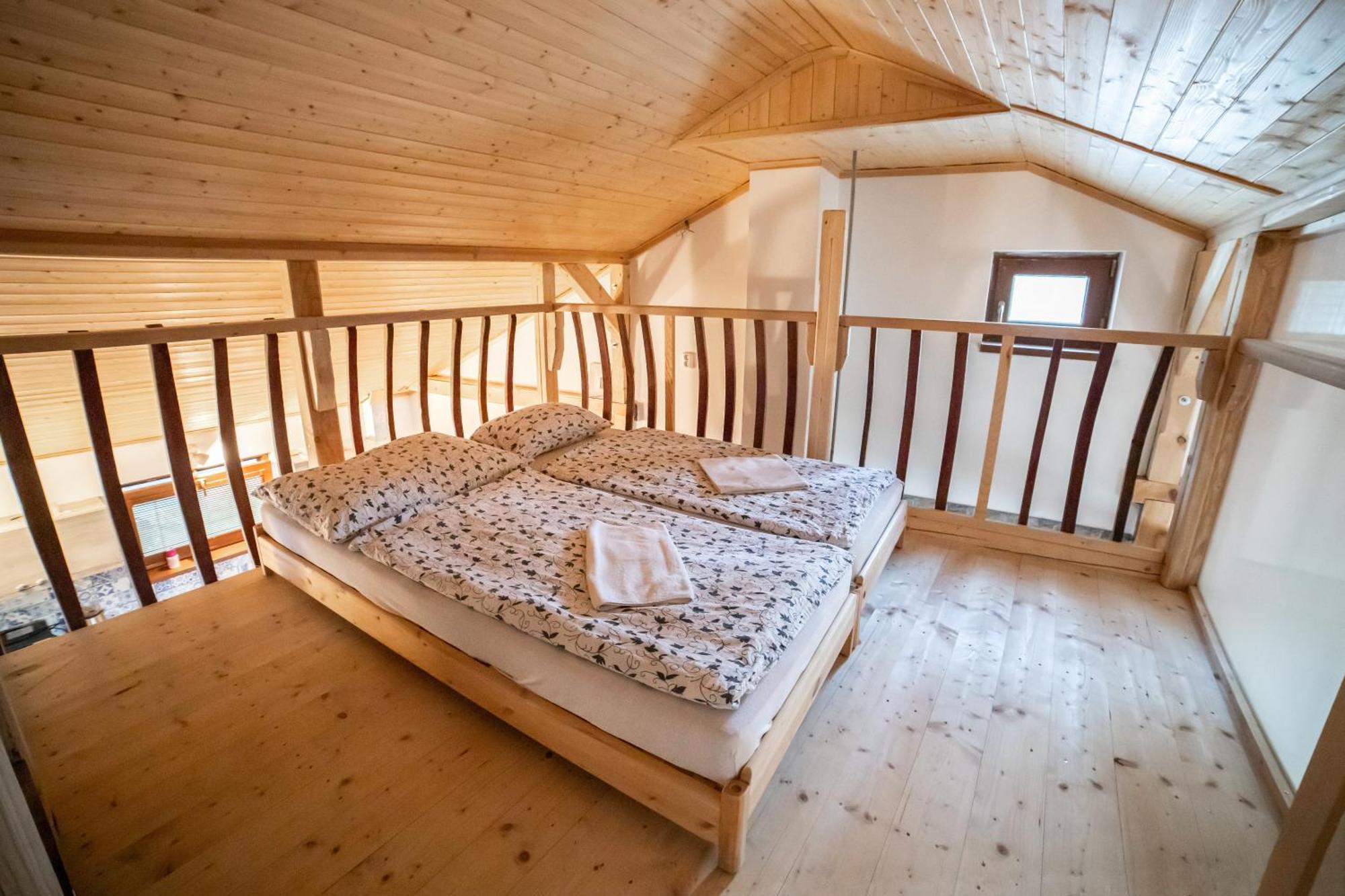 Vinny Sklep Kovarna - Nad Presovnou Rohatec Extérieur photo