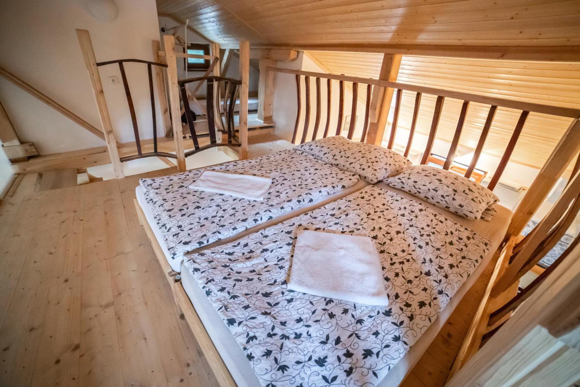 Vinny Sklep Kovarna - Nad Presovnou Rohatec Extérieur photo