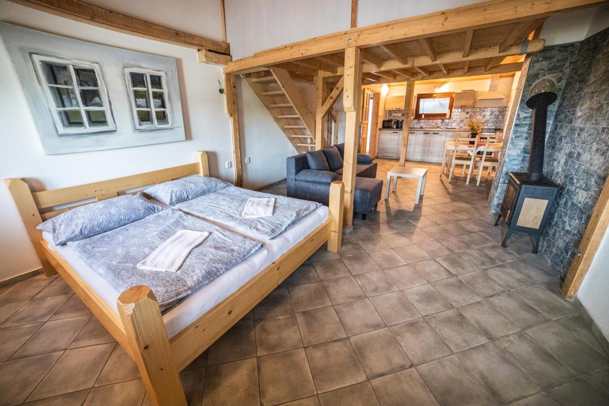 Vinny Sklep Kovarna - Nad Presovnou Rohatec Extérieur photo