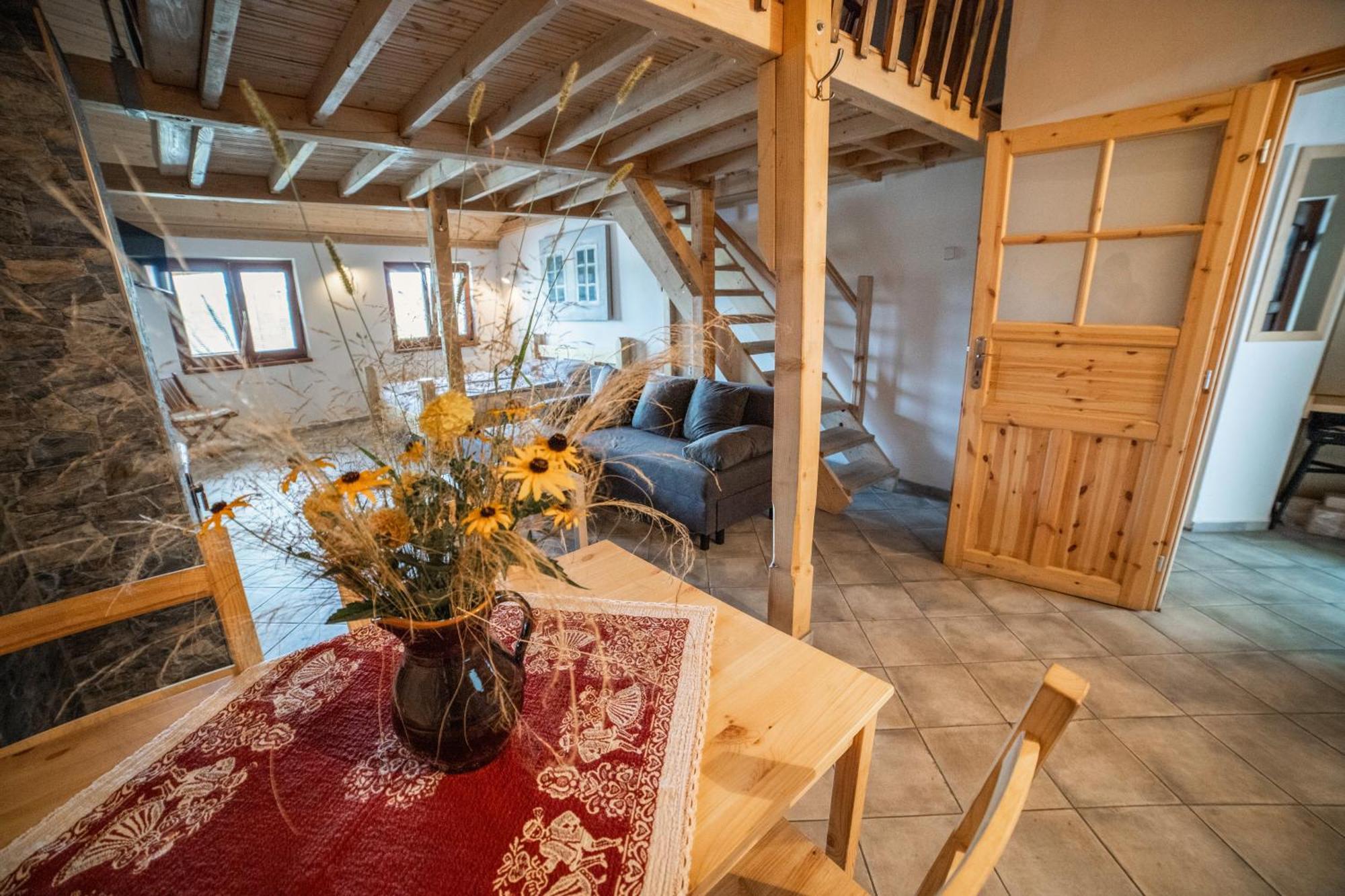 Vinny Sklep Kovarna - Nad Presovnou Rohatec Extérieur photo