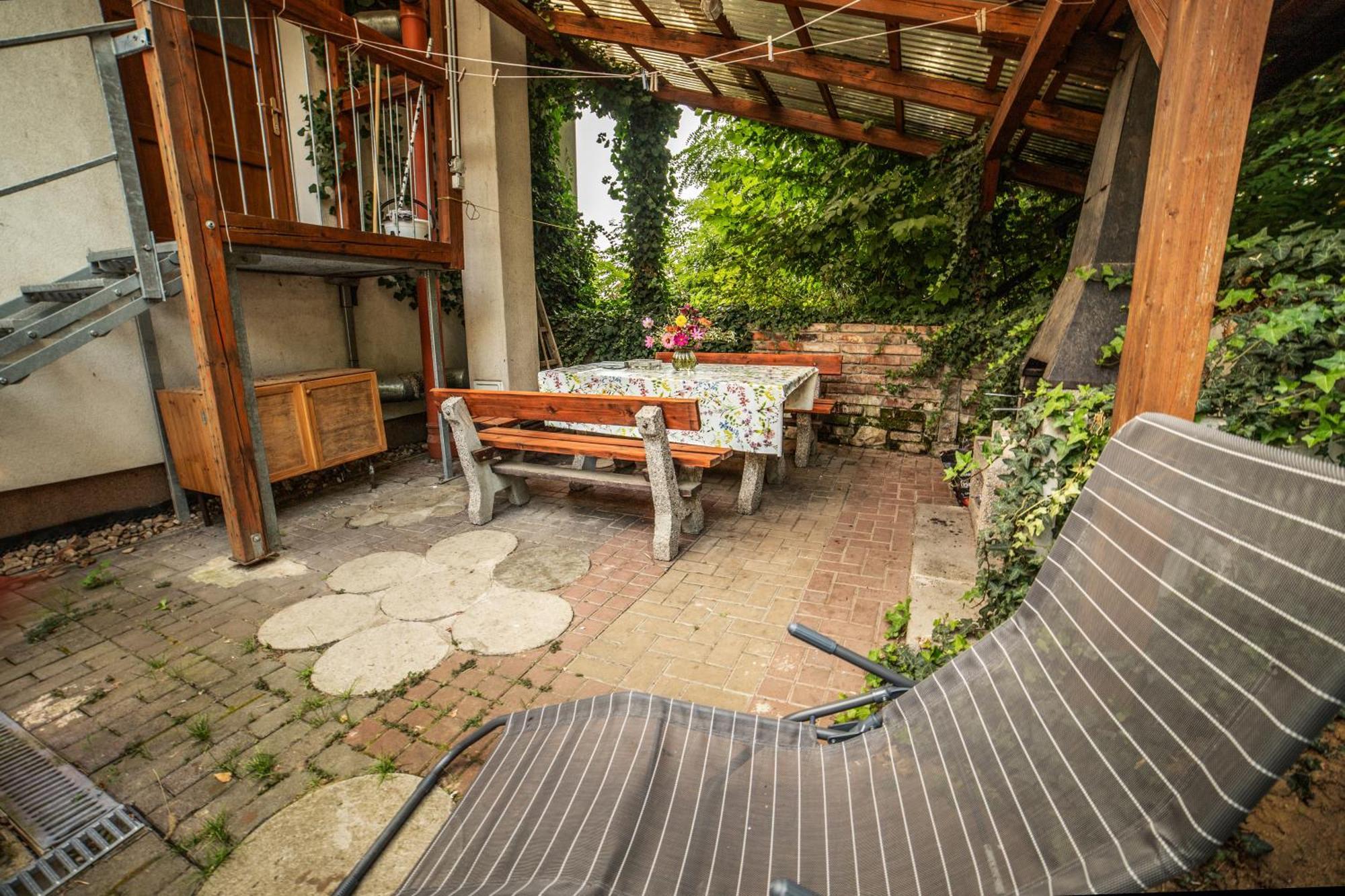 Vinny Sklep Kovarna - Nad Presovnou Rohatec Extérieur photo